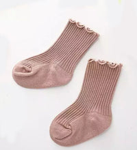 Load image into Gallery viewer, Rosalie Mid Sock, Muave
