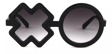 Load image into Gallery viewer, Valentina XO Sunnies, Black
