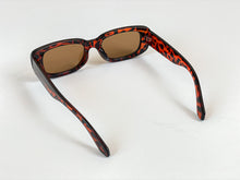 Load image into Gallery viewer, Beau Rectangular Retro Sunglasses, Turtle
