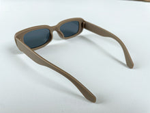 Load image into Gallery viewer, Beau Rectangular Retro Sunglasses, Cocoa Powder
