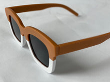 Load image into Gallery viewer, Tessa Oversized Sun Glasses, Cinnamon + White
