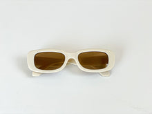 Load image into Gallery viewer, Beau Rectangular Retro Sunglasses, Cloud
